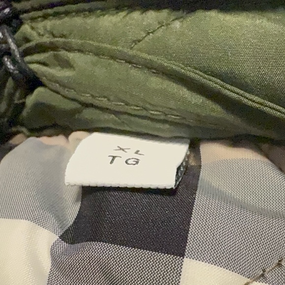 Burberry Olive Green Quilted Puffer Jacket with Signature Check Lining - Picture 6 of 6